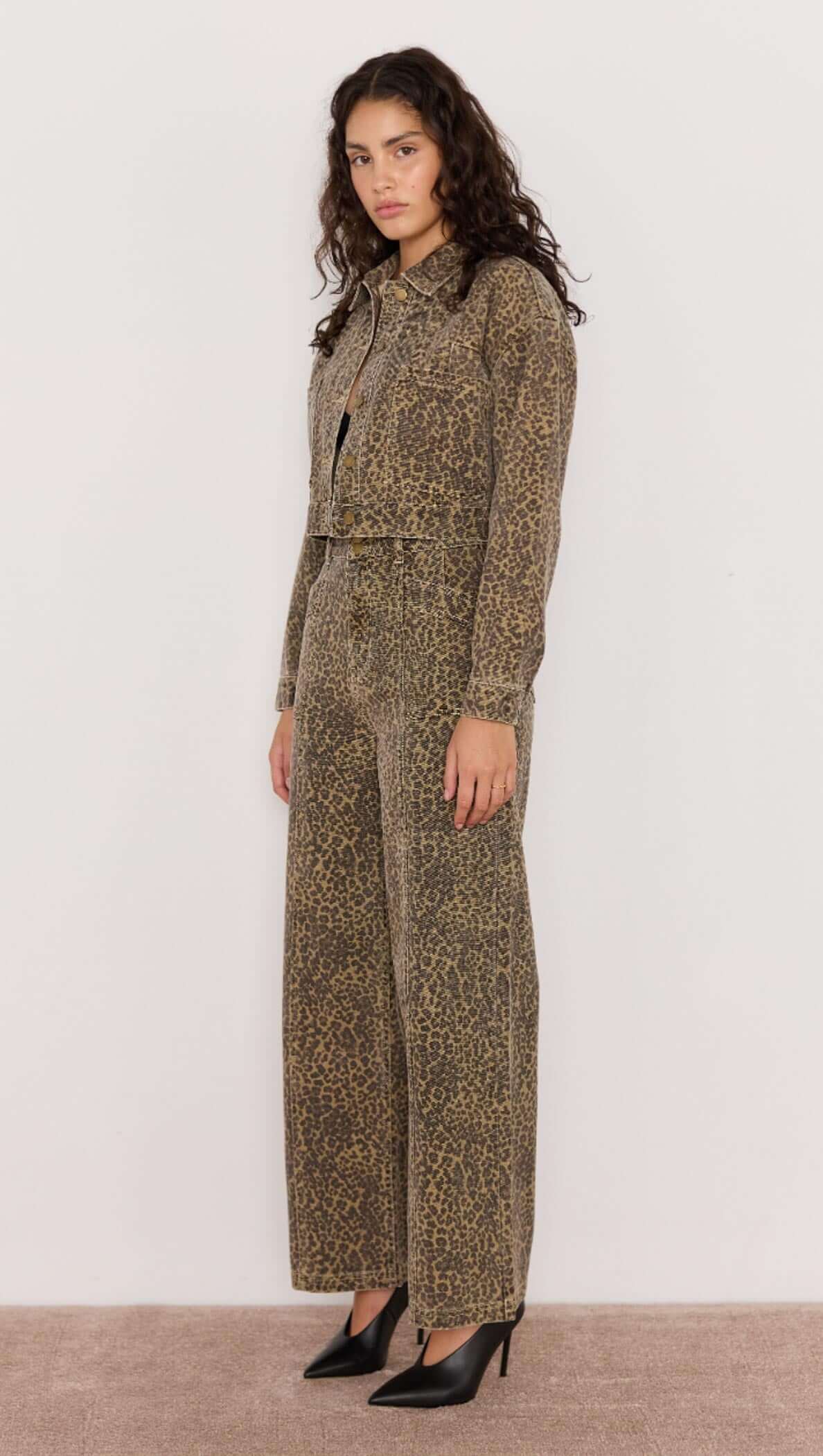 Anouk Crop Jacket - Cheetah animal print Cropped Denim Jacket