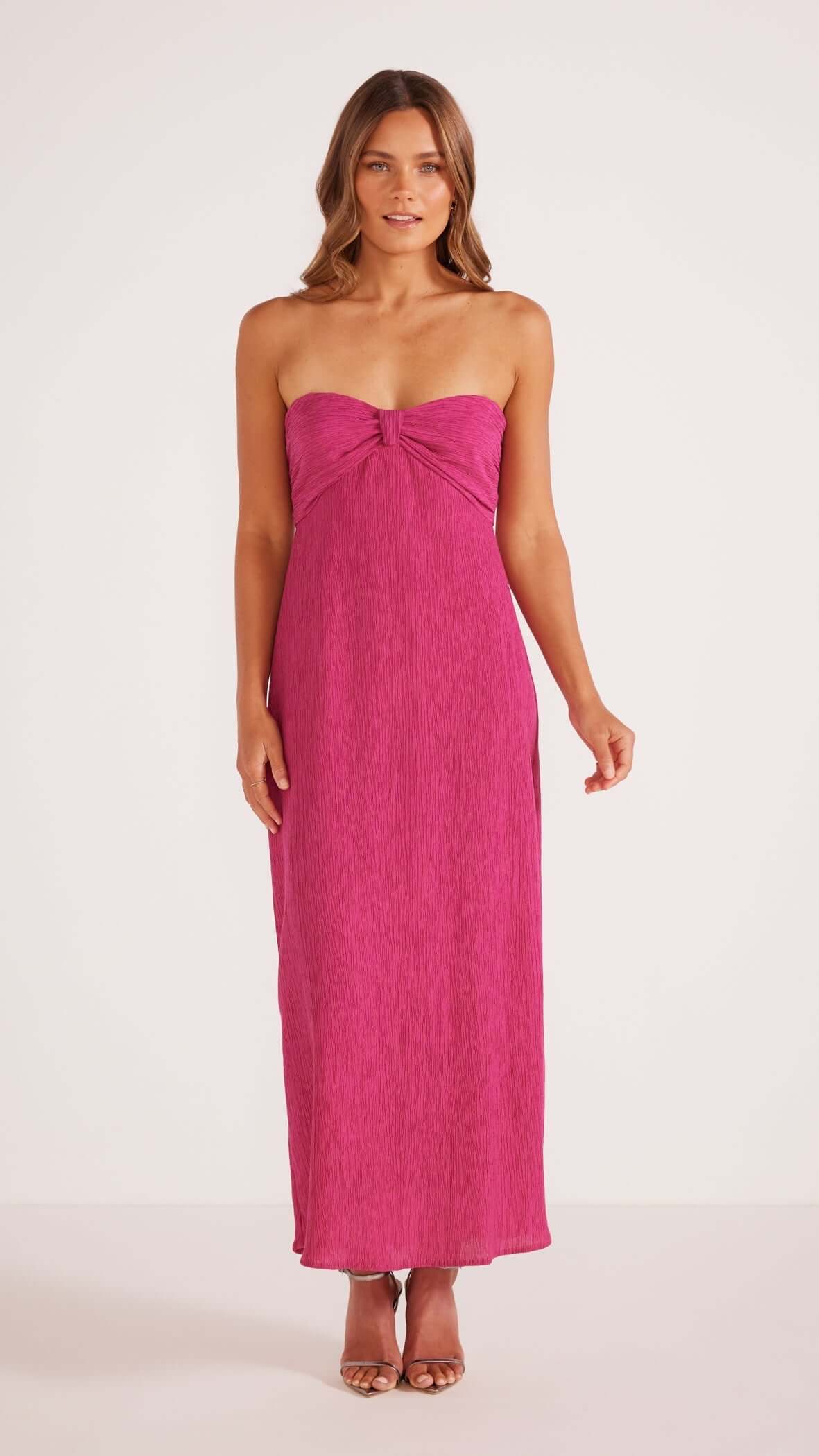 01_MG2304672_052-KEELA PLISSE MIDI DRESS-MINKPINK