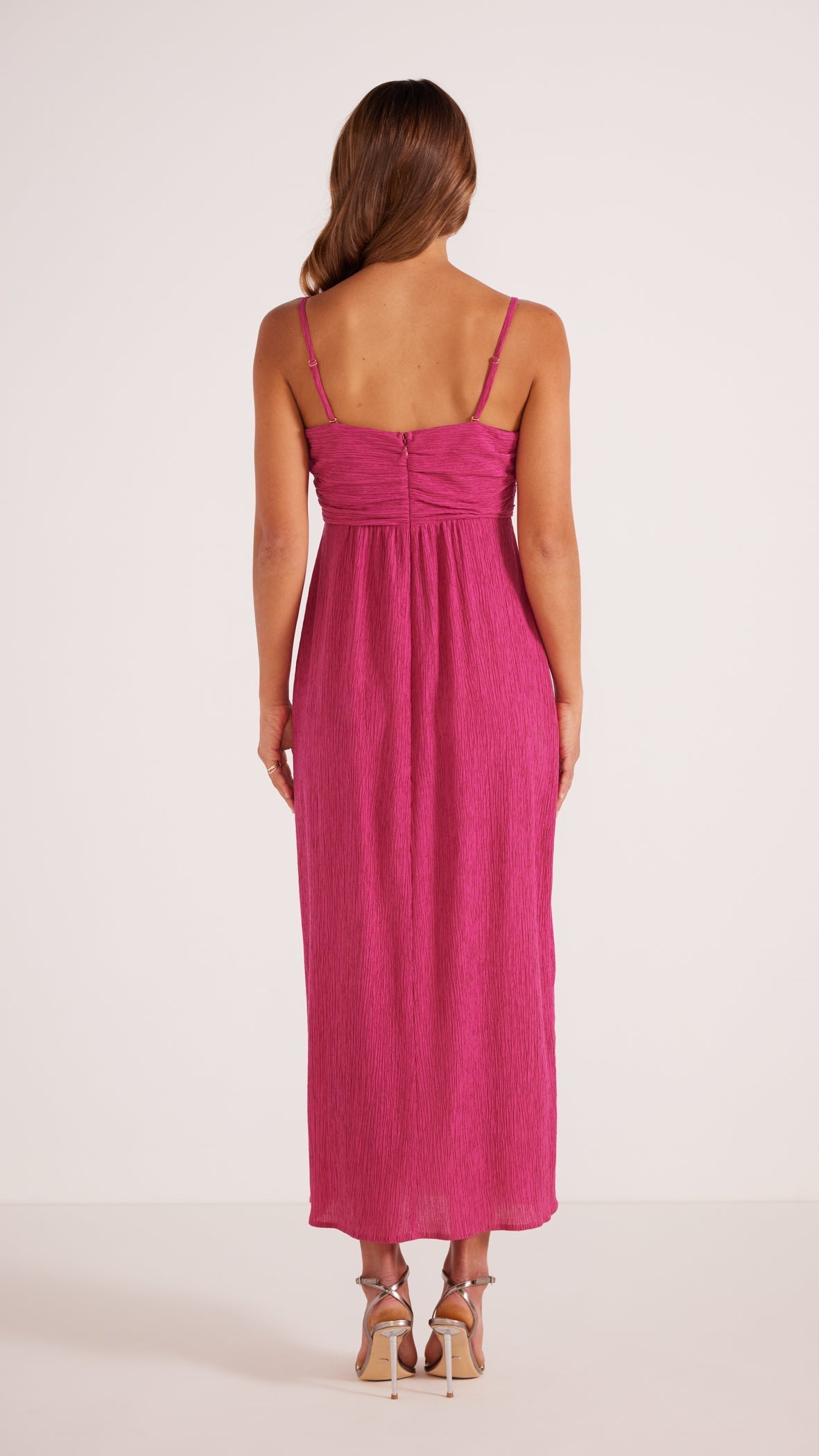 01_MG2304672_031-KEELA PLISSE MIDI DRESS-MINKPINK