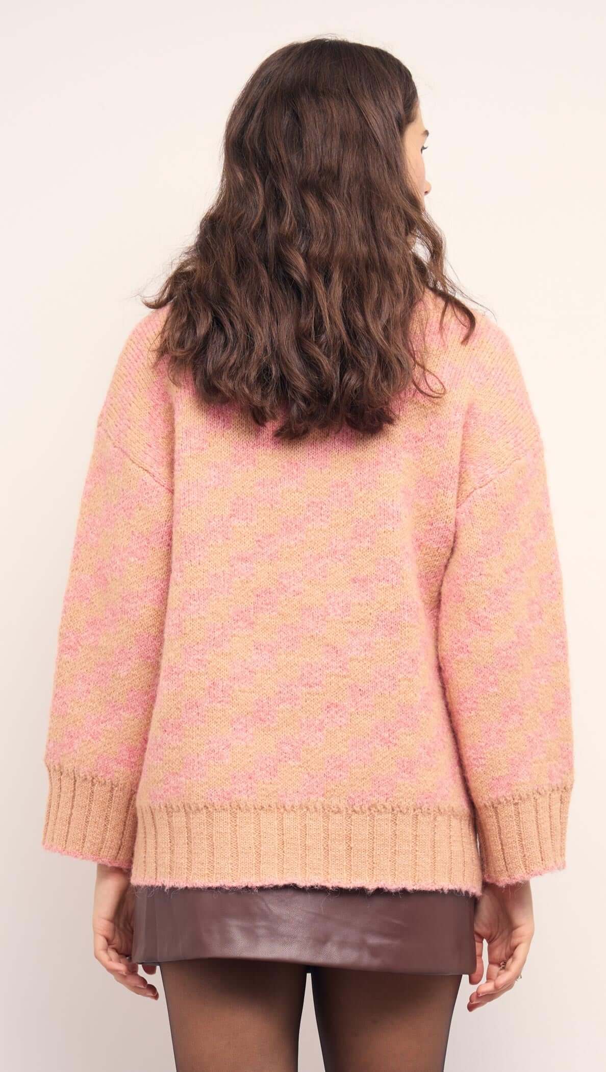 Back view of the Pink Contrast Chunky Knit Jumper in soft peach, featuring oversized fit and ribbed trims.